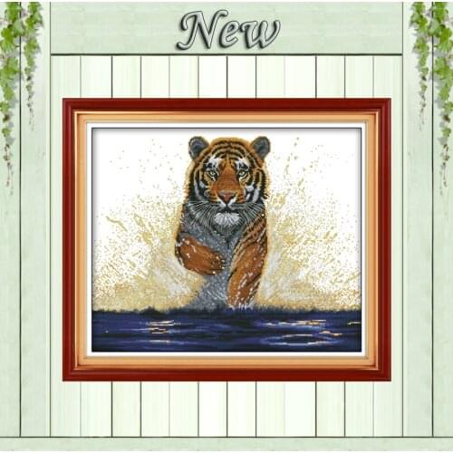 Tiger King back,Handmade animal Home Decor,pattern printed on the canvas DMC 11CT 14CT Cross Stitch kit,Set needlework embroider