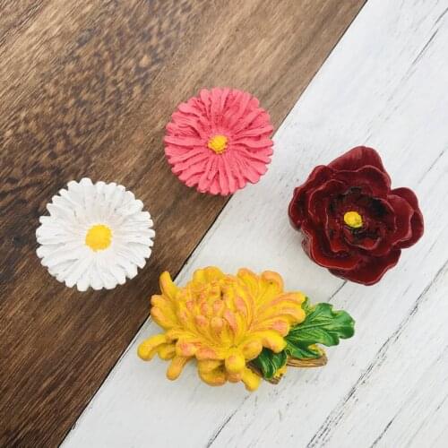 Hand Painted Colorful Roses Flower Shape Handles for Furniture Door Knob Cabinets Knobs and Handles Cupboard Drawer Pull Handle