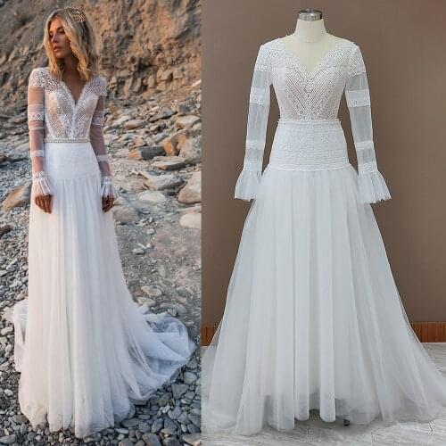 Bohemian Lace Long Sleeve BOHO Wedding Dresses Tulle Sweep Train Vintage V Neck Bridal Gowns Pearls Beach Sheer Back Custom Made