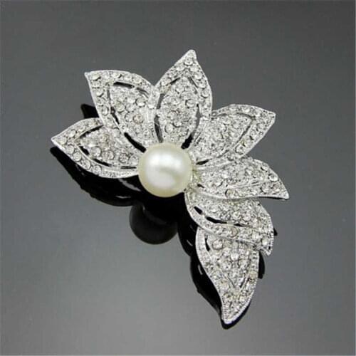 Fashion womens fashion noble wedding dress Brooch beautiful flower leaf water Crystal Pin womens gift