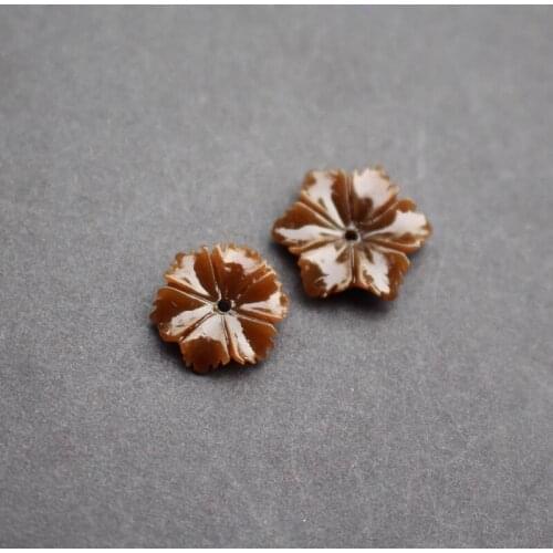 20 pieces/lot) Carved Six leaf Artificial coral beads 12 15mm Brown color for Jewelry making