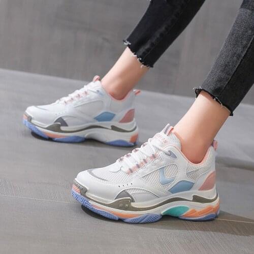 New fashion breathable mesh thick bottom non-slip casual sports womens shoes student shoes old shoes net red womens shoes