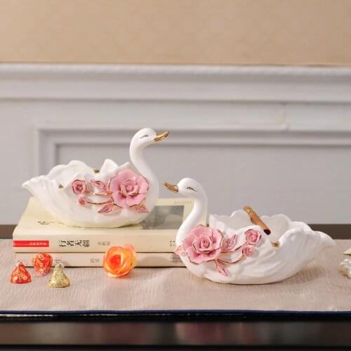 European Swan Ashtray Pink Blue Ceramic Fashion Smoking Ash Tray Cute Weed Gift For Boyfriend Home Decoration Accessories