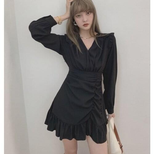 Will spring a new French small irregular smoke plait black dress female temperament show thin waist dress