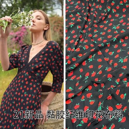 2021 new product small red flower printed fabric polyester crepe de chine high-end textile sewing material fabric for dress