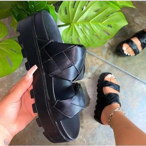 2021 new spring/summer women outdoor leisure all-match slippers medium heel light hand-woven retro female high heel sandals