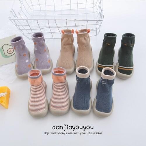 Baby Girl Shoes First Walkers 0-4 Years Cotton Shoes with Soft Sole Thick Warm Toddler Shoes Cute Baby Floor Anti-slip Shoes