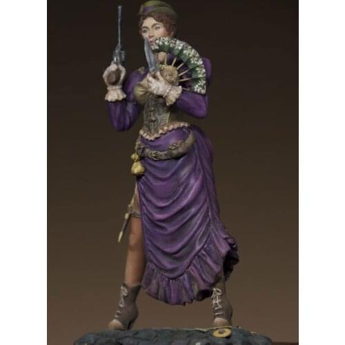 1/24 Scale Woman Holding Fan And Weapon Miniatures Scene Unpainted DIY Assembling Static 75MM Female Figure Resin Model Kits