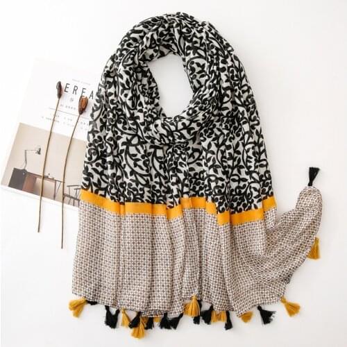 2021 Women Fashion Floral Chain Patchwork Tassel Viscose Shawl Scarf Lady High Quality Pashmina Stole Muslim Hijab Caps 180*90Cm