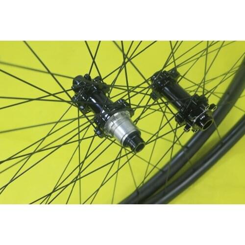 Super Light 1260g 29er MTB XC carbon wheelset 28mm width 22mm depth straight pull M32 hubs marathon 29inch tubeless clincher