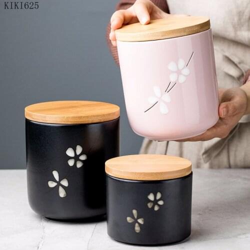 Japanese-style ceramic food sealed jar with wooden lid household coffee bean tea can candy chocolate storage jar home decoration