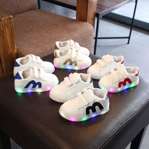 Toddler White Shoes With LED Baby Girl & Boys Sneakers Fashion Sports Casual Soft Bottom Shoes For Babys Size 21-30