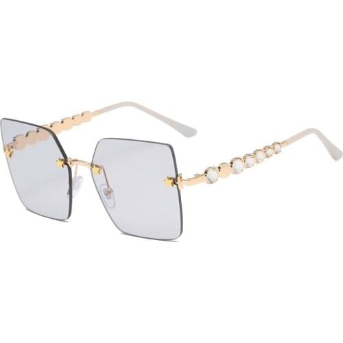 Veshion Green Square Woman Sunglasses Rimless Rhinestones Decoration Ladies Sun Glasses Fashion Frameless Gold Metal 2021 Uv400