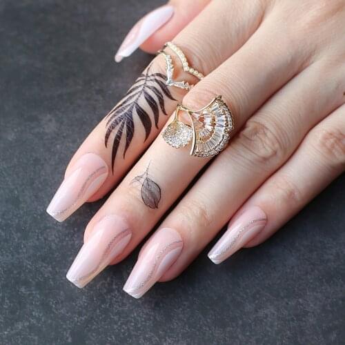 Gloosy Artificial Coffin Nails Fake Nails 24PCS Ballet False nails Nude glitter UV gel Naturally decorated nails