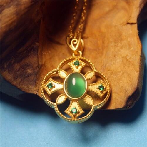 Wholesale Fashion Jewelry Green Chalcedony Special Silver plated Hollow out Four-leaf Necklace for Women namour Charm Gift