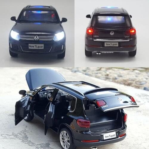 Hot Sale Simulation 1:32 Tiguan Die Cast Alloy Model Car Toy Pull Back Vehicles Sound and Light Toys For Children Collectibles