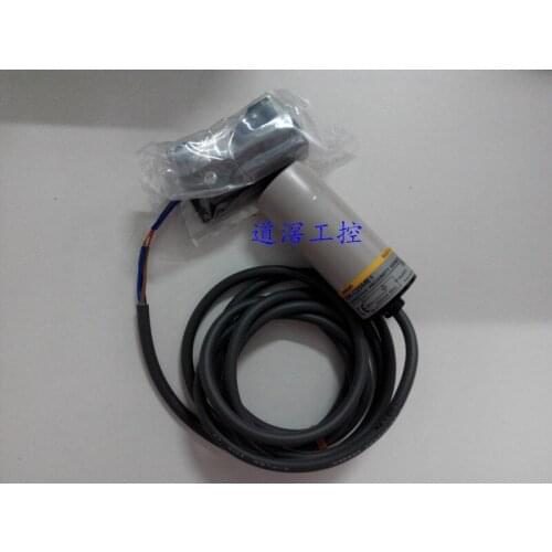 Long-Distance Type Proximity Sensor E2K-C20MT1