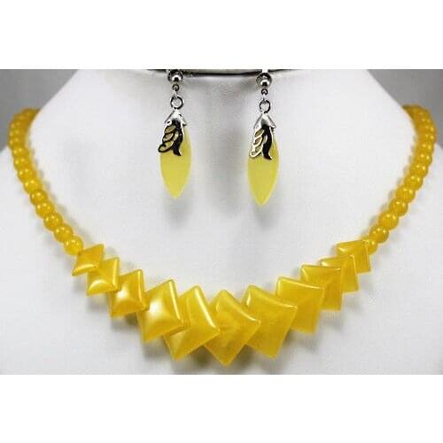 Fine yellow jades necklace earrings set