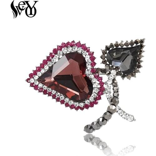 VEYO Luxury Heart Shaped Crystal Rhinestone Brooch for Woman Classic Brooch High Quality Zinc Alloy