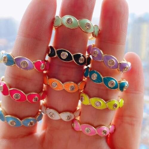 Linlidada Rings With Diamonds