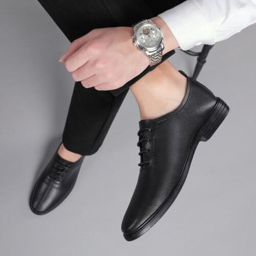 Causal fashion comfortable black leather hot Mens casual mens Sneaker slip on 2020 men wear shoe man running mens leisure new