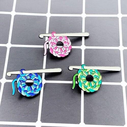 Personality Colorful Knitting Wool Ball Brooches Badges Backpack Enamel Pins Jewelry Gifts For Girls Shirt Hat Bags Decoration