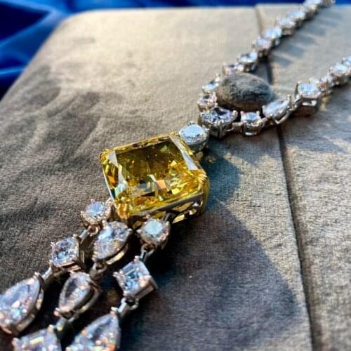 Womens new necklace luxury inlaid yellow diamond womens sweater long ethnic style Flower Necklace party first choice