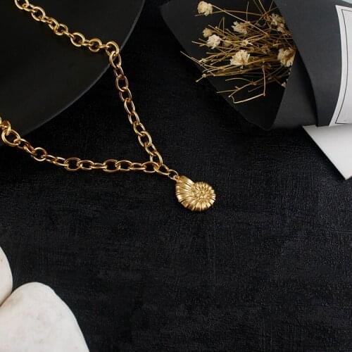 Starfish fashion European and American stainless steel men and women jewelry necklace jewelrygift forgirlfriendBeachtourismgift