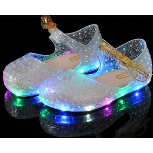 Girls 2020 New Mini Jelly Shoes Kids Beach Sandals Children Princess Candy Non-slip Led Light Luminous Sweet Cute Party Shoes