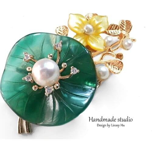 CCijiNG Freshwater Pearl Lotus Brooches For Women Fashion Jewelry Lady Sweater Suit Christmas Gift Handmade Brooches XZ2023