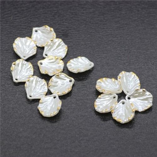 100 PCS 15x17mm Imitation Pearl Petals Charms Pendant DIY Hand Made Resin Accessories For Jewelry Making
