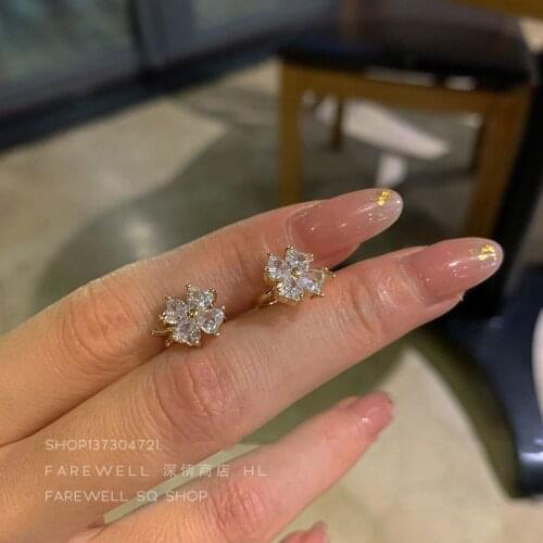 ZDMXJL 2021 New Trend French Sen Department Womens Earrings Fine Zircon Ear Clip Earrings Party Jewelry Girl Gifts Wholesale