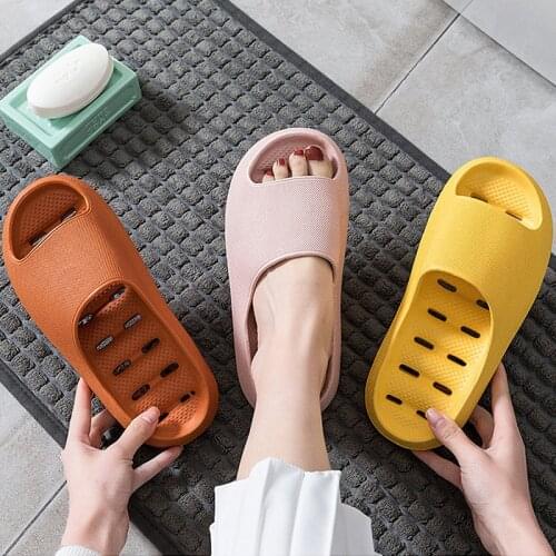 Summer Men Women Indoor Slippers Fashion Home Thick-Soled Bathroom Slides Leaking Bath Non-Slip Couple Slippers