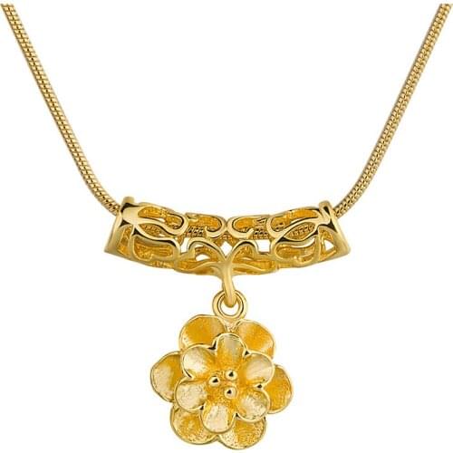 Exquisite Carved Flower Gold Hollow Pendant For Bride Wedding Necklaces Fashion Silver Plated Snake Chain Clavicle Necklace Lady
