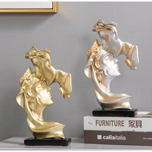 Nordic home living room decoration accessories Decorative Lovers statues home decor Kiss sculpture Valentines Day wedding gift