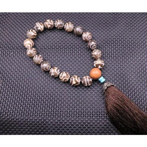 Energy Tibetan Old Agate Aquarius Totem dZi Bead Hand holding Prayer Lama