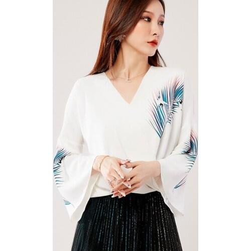 Chiffon Chinese Traditional Style Shirts Printed V Neck Blouses Loose Vintage Cheongsam Tops For Women Blouse 2020 Fashion 10357