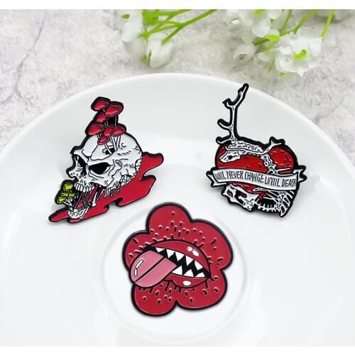 Red Heart Blood skull Lips flower Enamel Lapel Pin Big mouth flower Death Skeleton bones Brooch Badges For Friends Jewelry Gifts