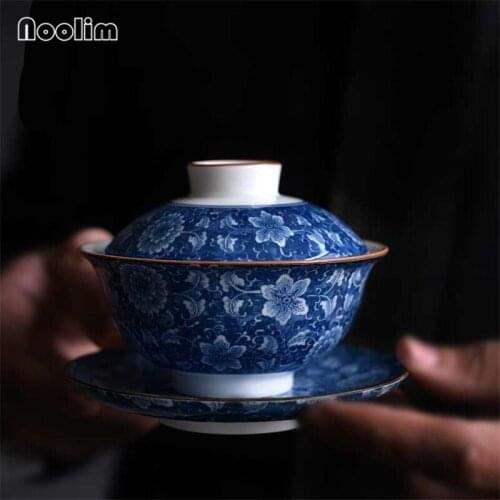Creative Blue and White Porcelain Kung Fu Ceramic Gaiwan Office Teacups Chinese Style Retro Tea Bowl with Cover Drinkware