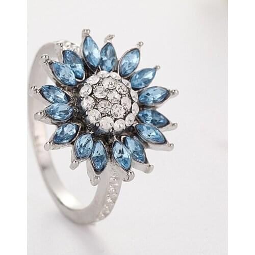 Fashion Sunflowers Blue Zircon Rings Jewelry Classic Women White Crystal Engagement Rings for Female Party Best Gift