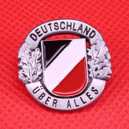 Deutschland flag pin oak leaves brooch vintage black metal badge