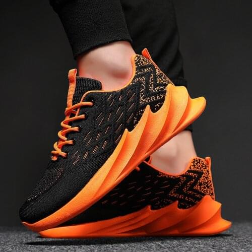 New Fashion Blade Running Shoes Men Outdoor Training Shoes Non-slip Light Shock Absorber Breathable Sports Shoes Zapatos BALCK