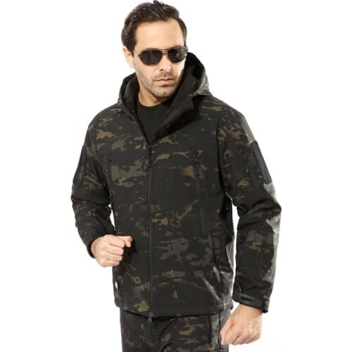 2018 New Men Military Tactical jacket PlusSize 3XL Waterproof SoftShell Snake Camouflage Jacket Army Jackets Mens hunting hiking