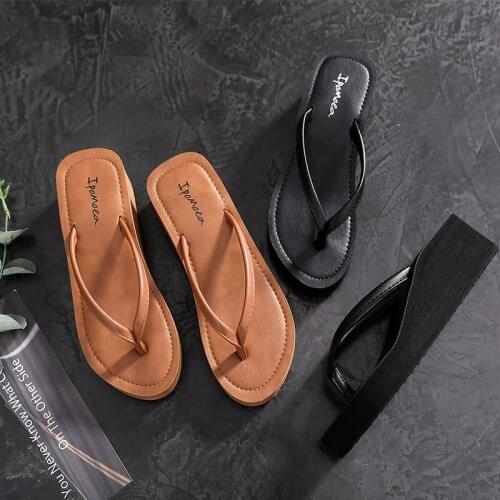 Sewn beach shoes Platform slippers are fashionable for women in summer Non-slip beach flip-flops with high heels and flip-flops