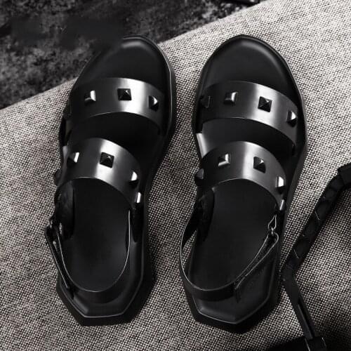 Soft leather Black Sandals for women Flat heel Leather Summer Hot Beach Mens Gladiators Leisure Shoes