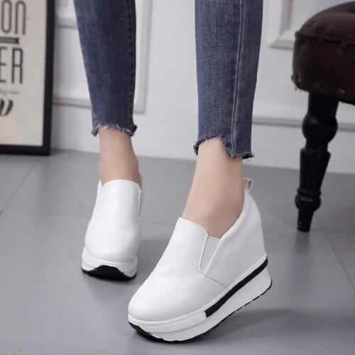 2021 Spring New Korean Version of the Height Increasing Insole Shoes Slip-on White Shoes Casual Platform Shoes Thick Wedge Shoes