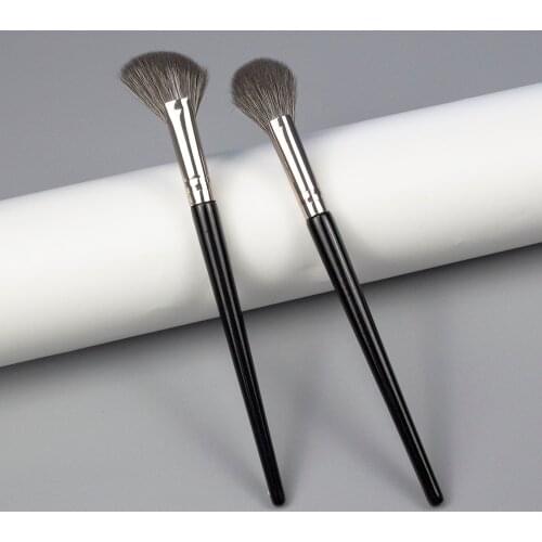 VVR Makeup Brushes Highlighter Brush Concealer Brush Sculpting Brush Professional Makeup Brush High Quality Brushes