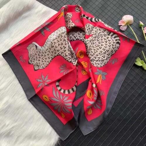 2020 new arrival winter autumn leopard pattern 100% pure silk scarf twill hand made roll 90*90 cm shawl wrap for women lady