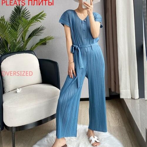 2021 Spring and Summer New Miyake Folds Fashion Slimming Jumpsuit Womens Stretch Plus Size Jumpsuit Pleats Body Rompers Womens