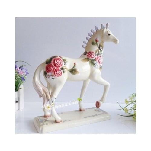 Sitting room residence furnishes porcelain plum flowers vintage animal white ceramic horse decor crafts statue home decoration